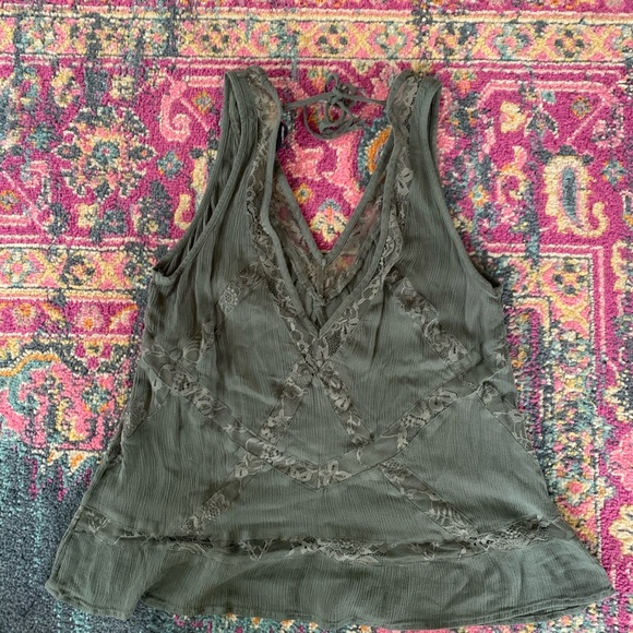 AEO Lace Flowy Tank - Picture 4 of 4